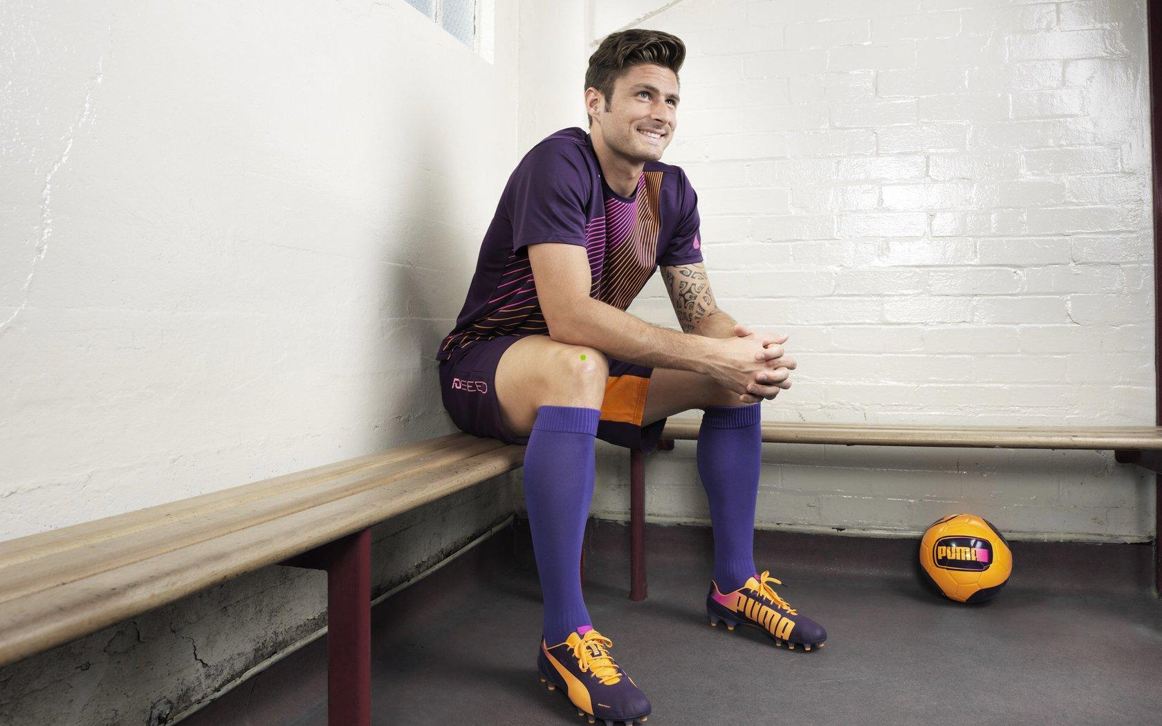 越南国家足球队飞抵墨尔本即刻开练 备战澳大利亚关键战役