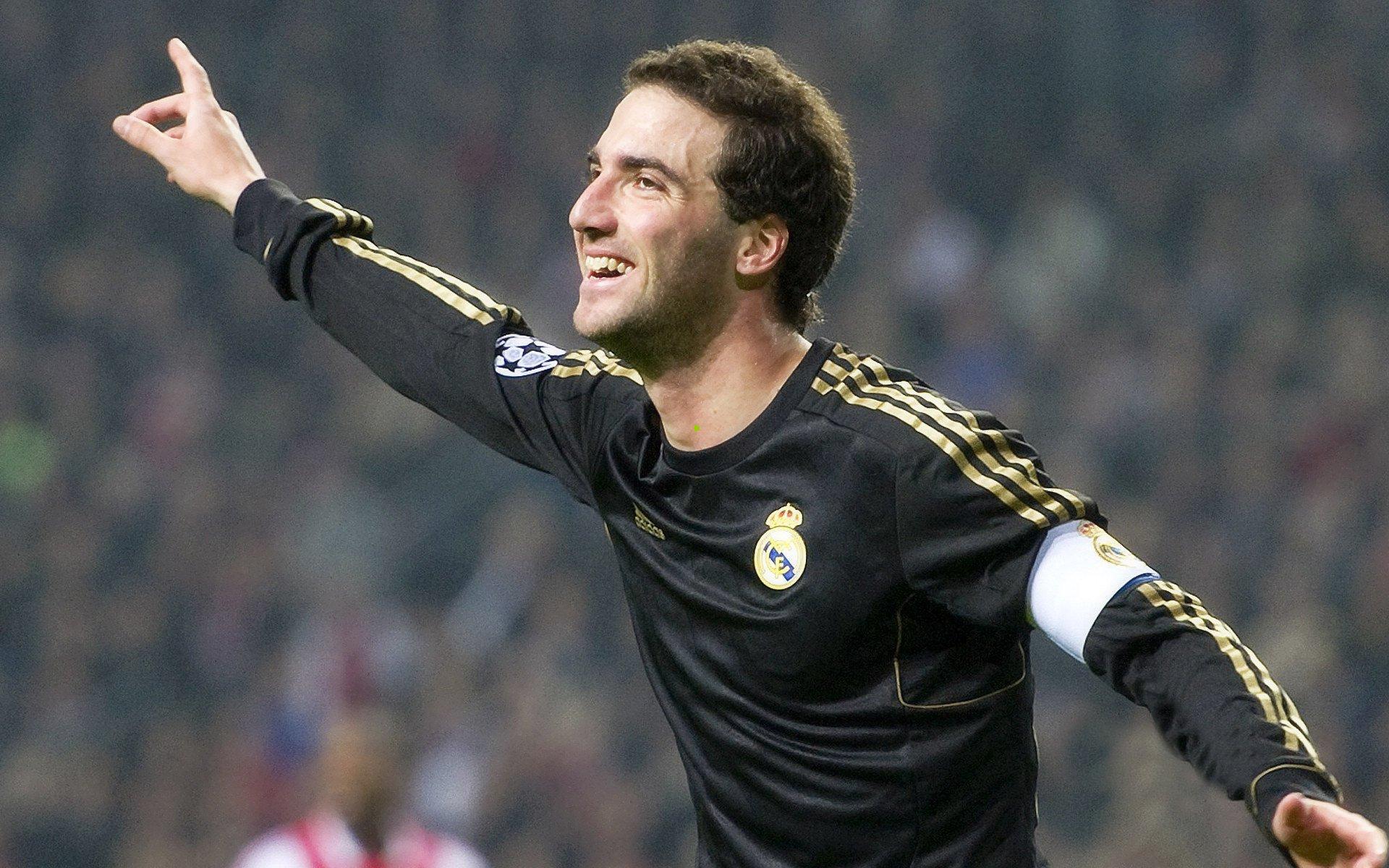 马德兴点评中国女足对阵丹麦首战，立足防守，不输即是胜利